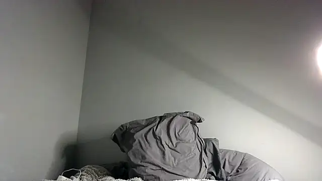 Snapshot of Namiss83 chatting on 11/05/25, 02:11 Namiss83 online show from 11/05/25, 02:11