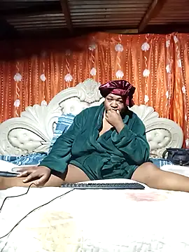 BUSTY QUEEEN online show from 10/03/25, 07:55