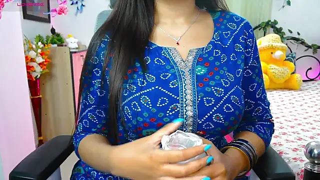 Snapshot of WildDimpi_0 chatting on 10/31/25, 06:09 WildDimpi 0 online show from 10/31/25, 06:09