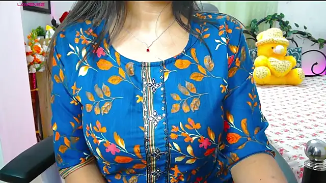 Snapshot of WildDimpi_0 chatting on 11/14/25, 04:28 WildDimpi 0 online show from 11/14/25, 04:28