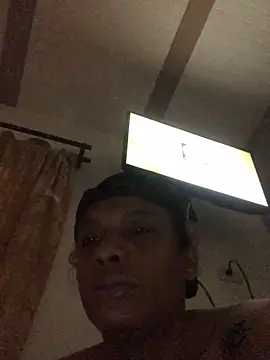 Snapshot of elpeluchenegroxxx3 chatting on 10/17/25, 12:14 elpeluchenegroxxx3 online show from 10/17/25, 12:14