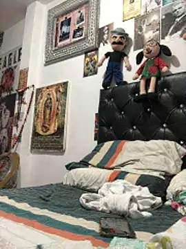 Snapshot of elpeluchenegroxxx3 chatting on 03/02/26, 02:25 elpeluchenegroxxx3 online show from 03/02/26, 02:25