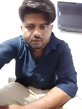 Snapshot of urhotboymeet chatting on 09/25/25, 11:14 urhotboymeet online show from 09/25/25, 11:14