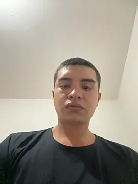 Snapshot of lonewolt chatting on 09/08/25, 10:53 lonewolt online show from 09/08/25, 10:53