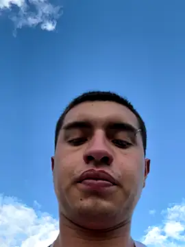 Snapshot of lonewolt chatting on 09/10/25, 10:10 lonewolt online show from 09/10/25, 10:10