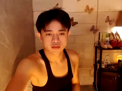 Snapshot of NautyBoyBrazeen_143 chatting on 03/13/26, 06:31 NautyBoyBrazeen 143 online show from 03/13/26, 06:31