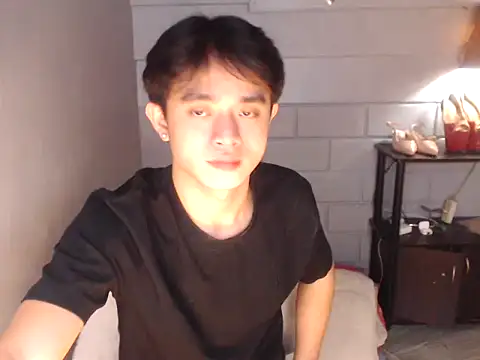 Snapshot of NautyBoyBrazeen_143 chatting on 04/02/26, 10:57 NautyBoyBrazeen 143 online show from 04/02/26, 10:57