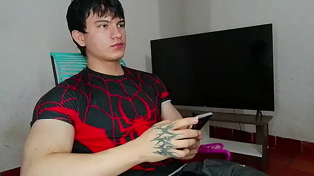 Snapshot of ErickWalton chatting on 12/21/25, 04:08 ErickWalton online show from 12/21/25, 04:08