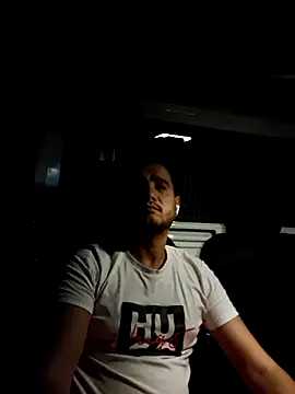 Snapshot of Darkhayrboy chatting on 10/29/25, 01:08 Darkhayrboy online show from 10/29/25, 01:08