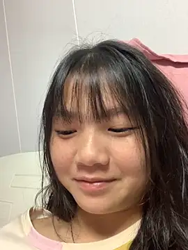 Emlyly-18 online show from 09/21/25, 01:13