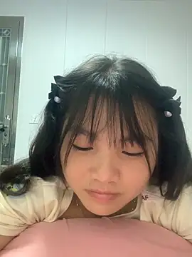 Emlyly-18 online show from 09/26/25, 02:10