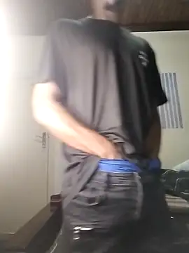 Snapshot of donchico0 chatting on 04/03/26, 05:11 donchico0 online show from 04/03/26, 05:11