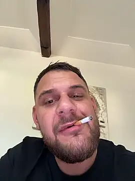 Snapshot of Fabiowe@xh chatting on 10/02/25, 03:08 Fabiowexh online show from 10/02/25, 03:08