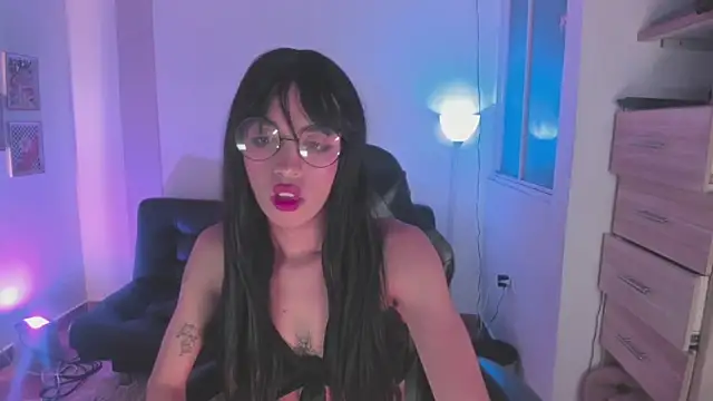 Nikkita Dragon online show from 12/05/25, 02:09