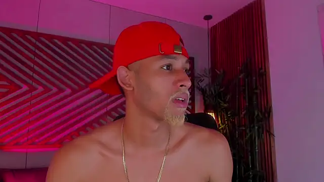 Snapshot of B_Wild chatting on 09/15/25, 03:28 B Wild online show from 09/15/25, 03:28