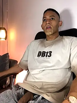 Snapshot of B_Wild chatting on 10/11/25, 04:01 B Wild online show from 10/11/25, 04:01