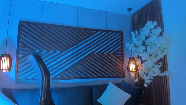 Snapshot of B_Wild chatting on 10/30/25, 03:30 B Wild online show from 10/30/25, 03:30