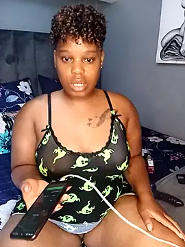 Snapshot of ThickAmy chatting on 11/05/25, 06:46 ThickAmy online show from 11/05/25, 06:46