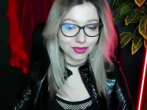 Snapshot of loveHeidi chatting on 02/18/26, 05:36 loveHeidi online show from 02/18/26, 05:36