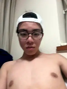 Snapshot of gagsjj chatting on 09/17/25, 03:57 gagsjj online show from 09/17/25, 03:57