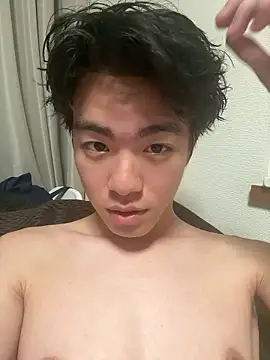 Snapshot of gagsjj chatting on 10/18/25, 03:46 gagsjj online show from 10/18/25, 03:46