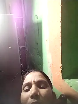 Snapshot of Monika_cut chatting on 10/31/25, 08:04 Monika cut online show from 10/31/25, 08:04