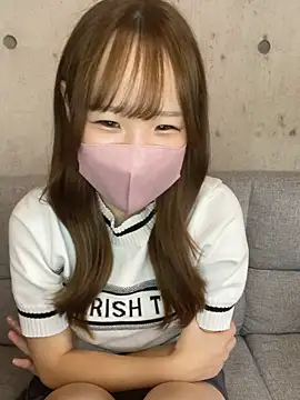 maika 3 online show from 10/11/25, 12:43