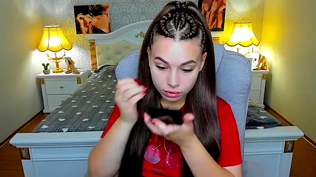 Snapshot of OmniaSher chatting on 09/23/25, 09:12 OmniaSher online show from 09/23/25, 09:12