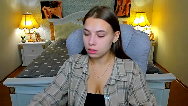 Snapshot of OmniaSher chatting on 10/03/25, 09:50 OmniaSher online show from 10/03/25, 09:50