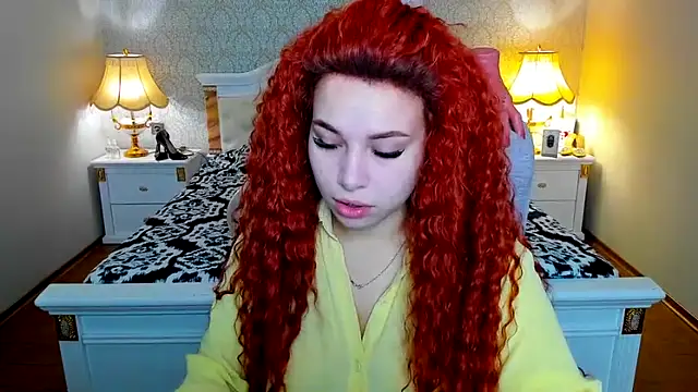 Snapshot of OmniaSher chatting on 11/30/25, 10:19 OmniaSher online show from 11/30/25, 10:19