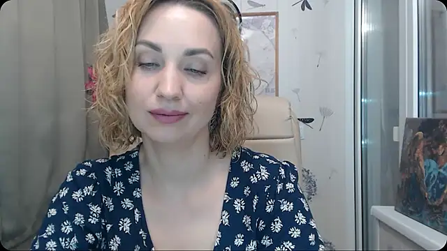 KatrinAlluring online show from 10/31/25, 04:24