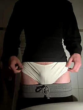 Jamilo young online show from 09/30/25, 10:26