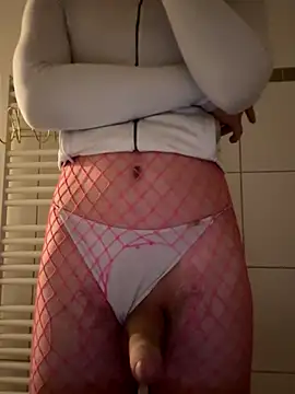 Jamilo young online show from 10/26/25, 02:34