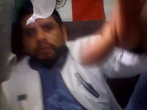 Snapshot of Neggajr87 chatting on 01/17/26, 03:44 Neggajr87 online show from 01/17/26, 03:44