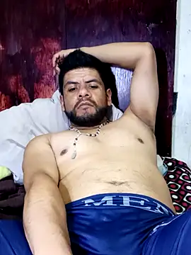 Snapshot of Neggajr87 chatting on 02/05/26, 11:53 Neggajr87 online show from 02/05/26, 11:53