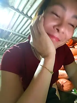 Yumyum kiw online show from 10/13/25, 12:49