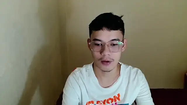 keirflorianxx online show from 09/22/25, 05:59