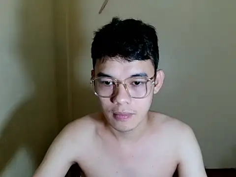 keirflorianxx online show from 10/11/25, 07:56
