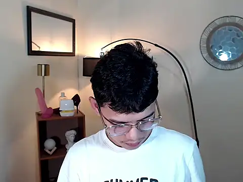 keirflorianxx online show from 10/16/25, 04:24