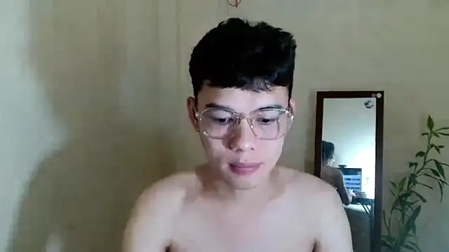 keirflorianxx online show from 10/23/25, 12:54