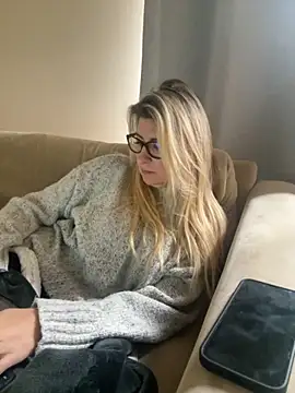 DesireDaisy online show from 09/23/25, 12:41