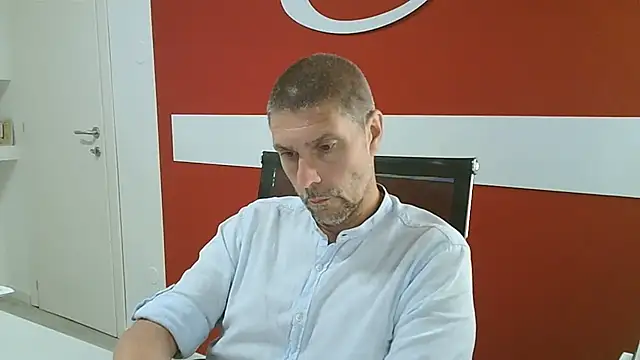 Snapshot of max79ve31 chatting on 07/01/26, 11:34 max79ve31 online show from 07/01/26, 11:34