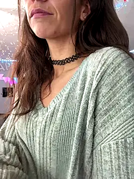 Snapshot of icy_pisces chatting on 12/14/25, 11:31 icy pisces online show from 12/14/25, 11:31