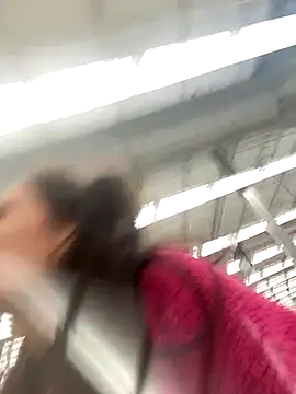 Snapshot of icy_pisces chatting on 12/15/25, 02:32 icy pisces online show from 12/15/25, 02:32