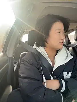 Snapshot of Fengbaby-555 chatting on 11/28/25, 02:36 Fengbaby-555 online show from 11/28/25, 02:36