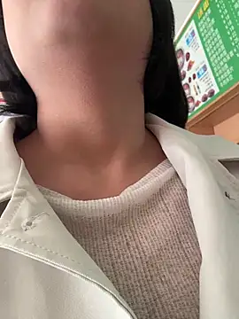 Snapshot of Fengbaby-555 chatting on 03/19/26, 02:15 Fengbaby-555 online show from 03/19/26, 02:15