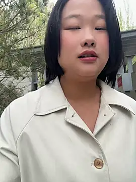 Snapshot of Fengbaby-555 chatting on 04/14/26, 02:28 Fengbaby-555 online show from 04/14/26, 02:28