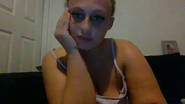 Snapshot of Welsh_Maya19X chatting on 09/08/25, 09:25 Welsh Maya19X online show from 09/08/25, 09:25