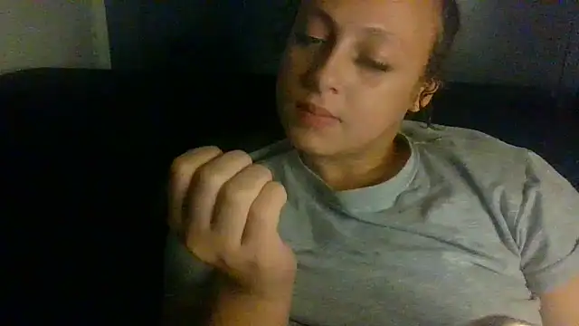 Snapshot of Welsh_Maya19X chatting on 10/12/25, 05:01 Welsh Maya19X online show from 10/12/25, 05:01