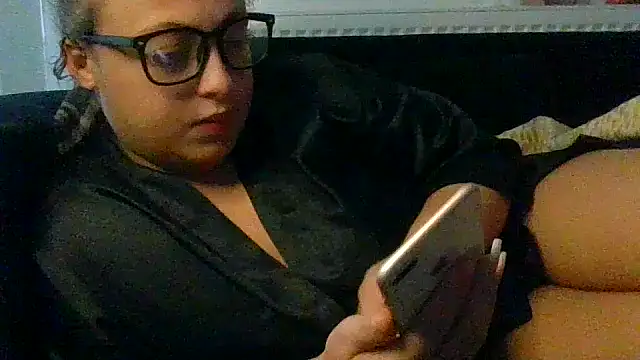 Snapshot of Welsh_Maya19X chatting on 10/17/25, 12:30 Welsh Maya19X online show from 10/17/25, 12:30